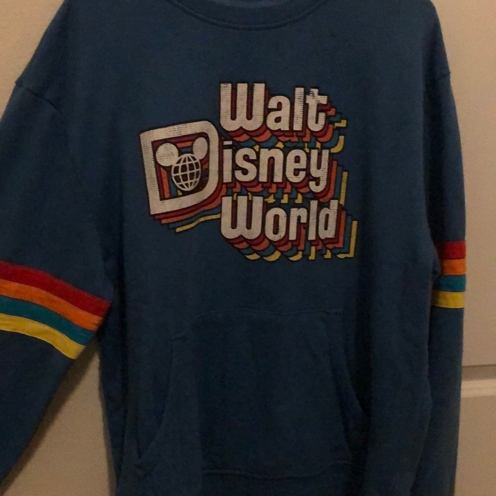 sweatshirt